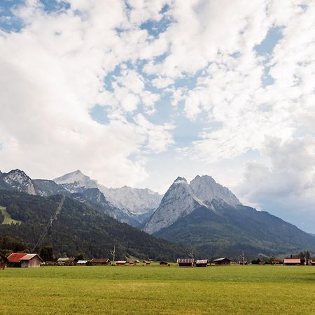 Haus Mit Wunderschoenem Ausblick Und Garten Garmisch-Partenkirchen Extérieur photo